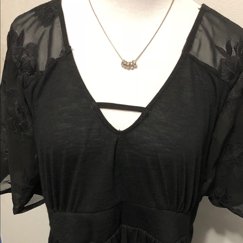 Pretty black lace top. EUC